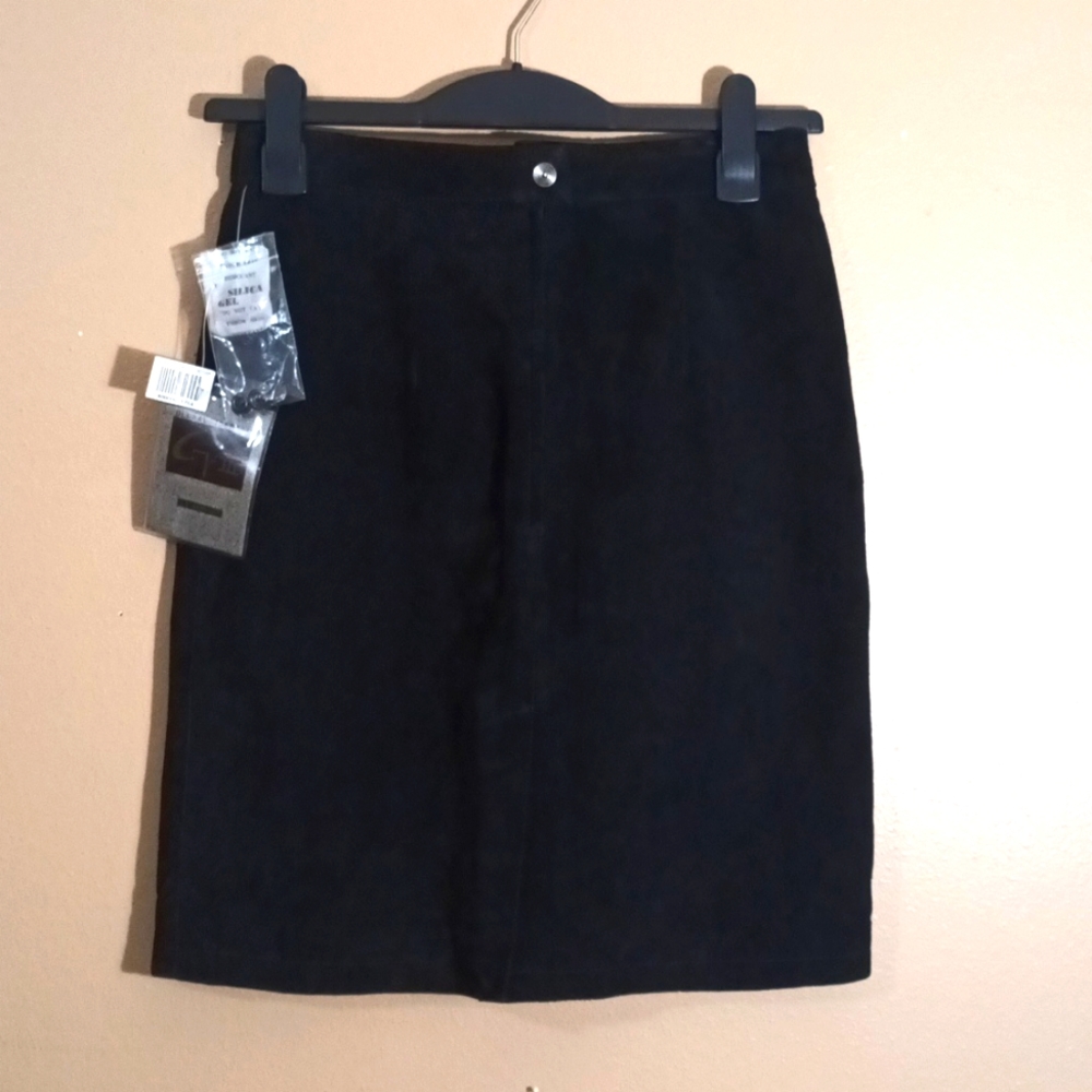 NWT Women's Global Identity 100% Leather Skirt
